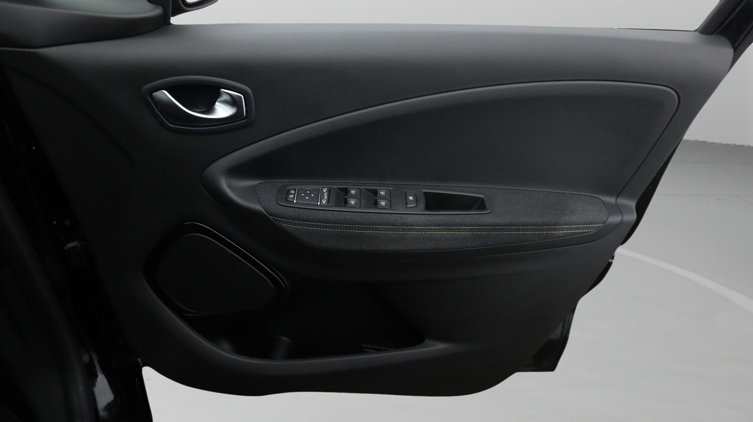 Used Renault Zoe 2024 for sale - 77293922: Photo 15