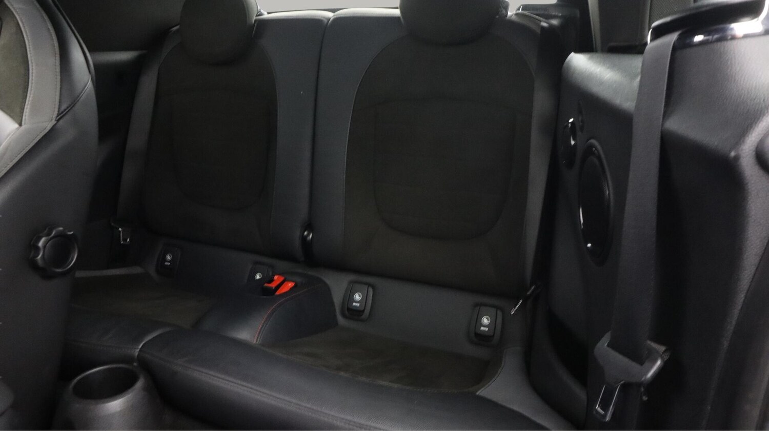 Used MINI Convertible 2020 for sale - 76742519: Photo 17