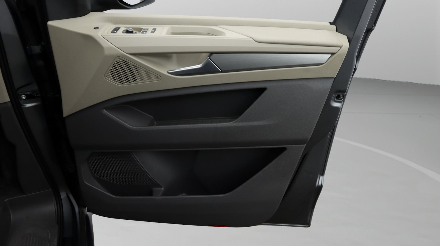 Used Volkswagen Multivan for sale - 77497691: Photo 15