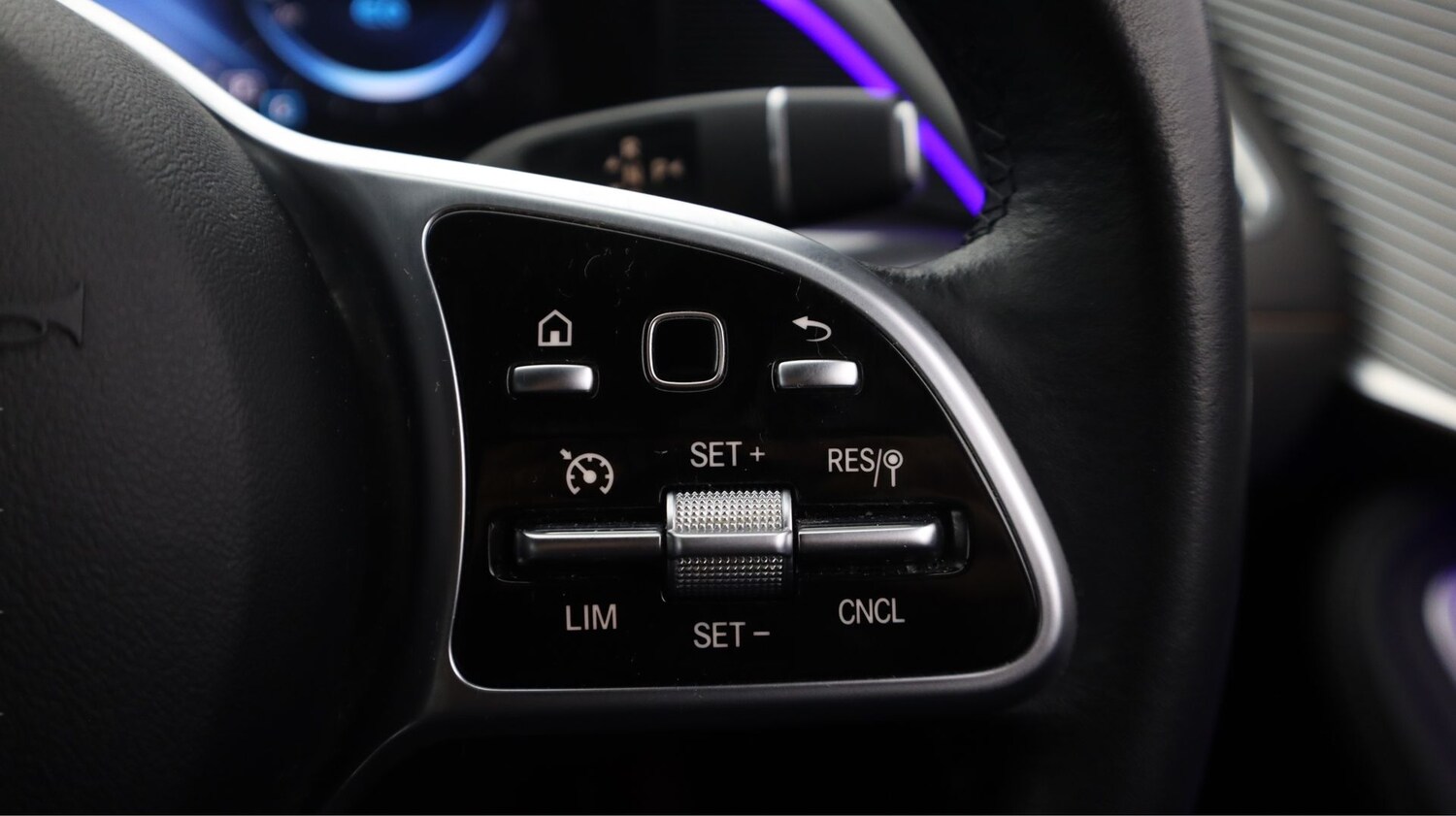 Used Mercedes-Benz EQC 2021 for sale - 77854921: Photo 24