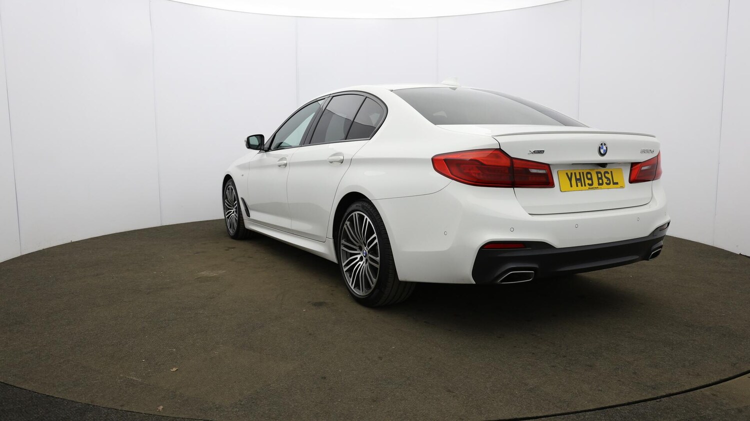 Used BMW 5 Series 2019 for sale - 76072443: Photo 48