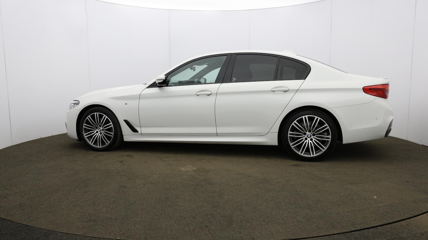 Used BMW 5 Series 2019 for sale - 76072443: Photo 73