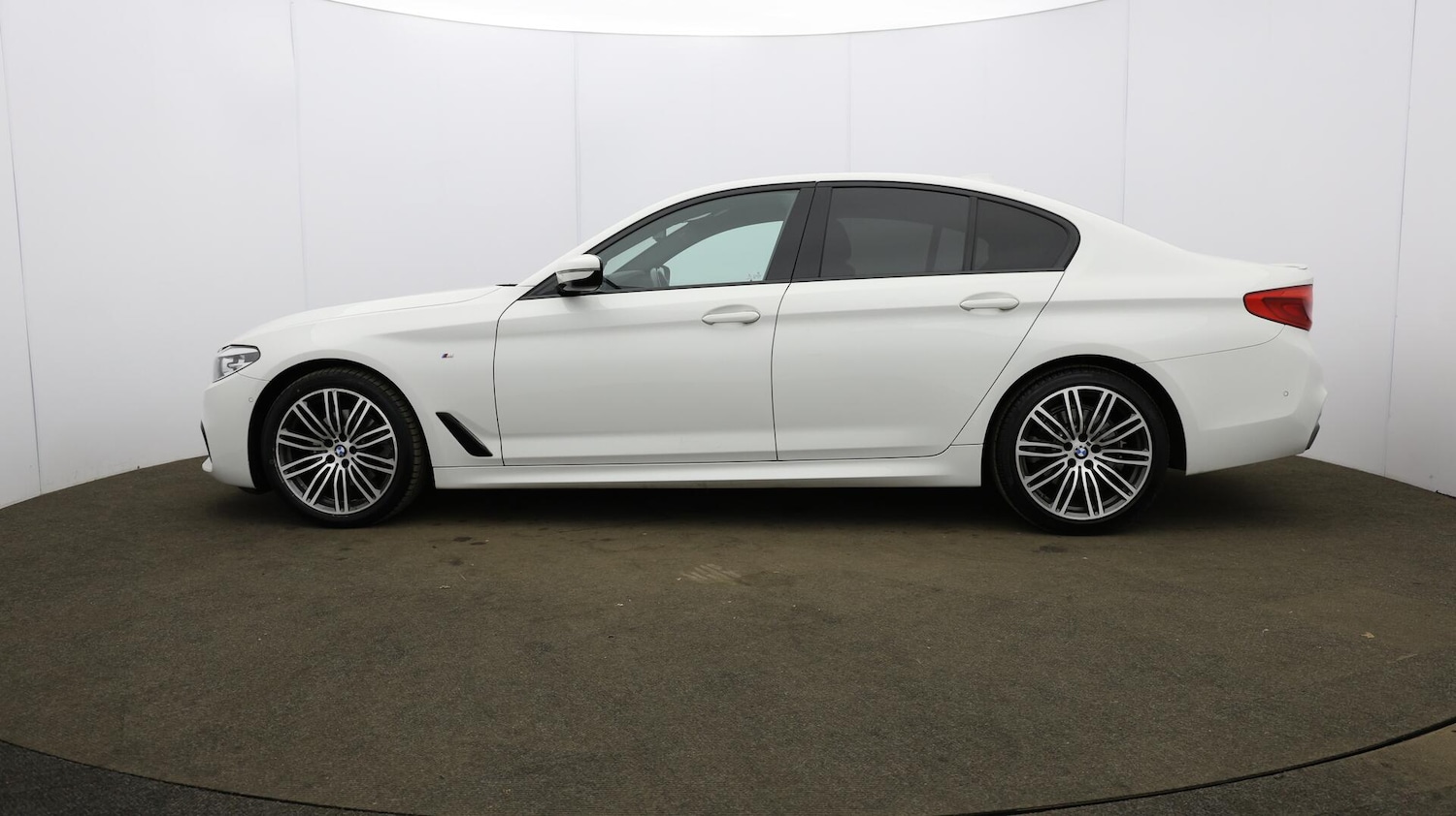 Used BMW 5 Series 2019 for sale - 76072443: Photo 74