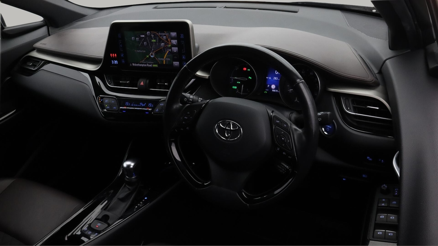 Used Toyota C-HR 2018 for sale - 76572018: Photo 10