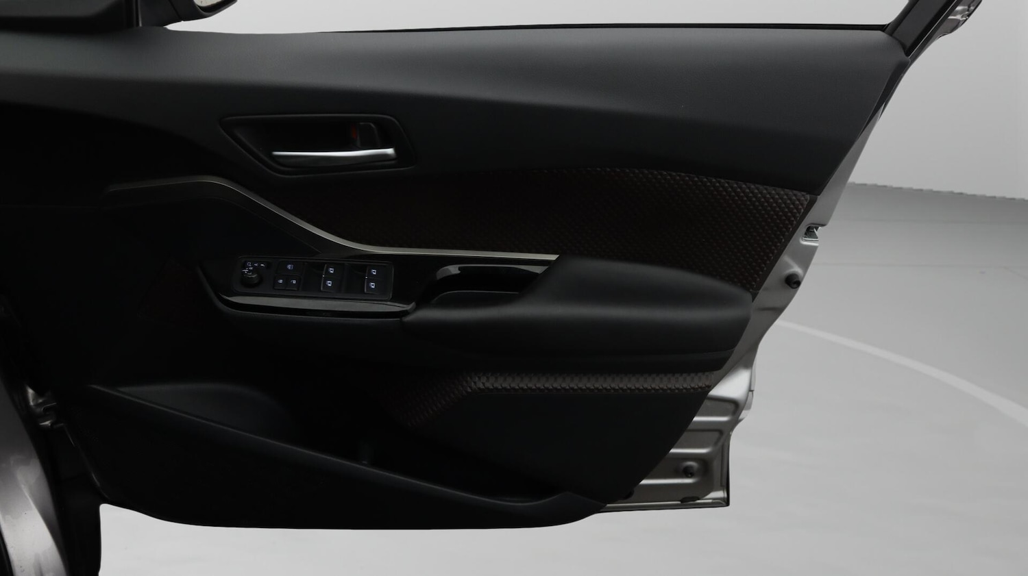 Used Toyota C-HR 2018 for sale - 76572018: Photo 16