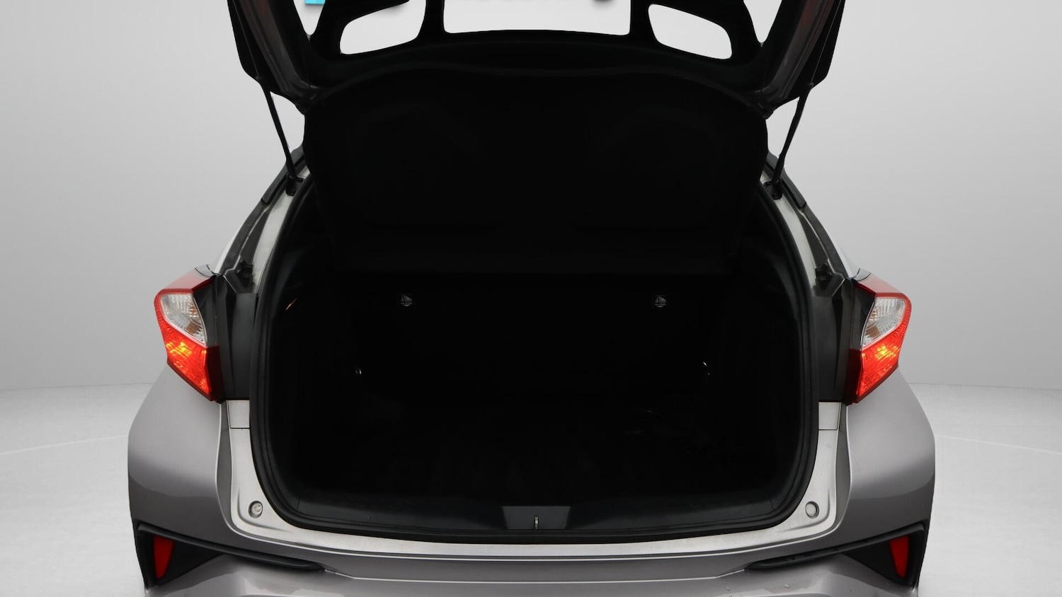 Used Toyota C-HR 2018 for sale - 76572018: Photo 18