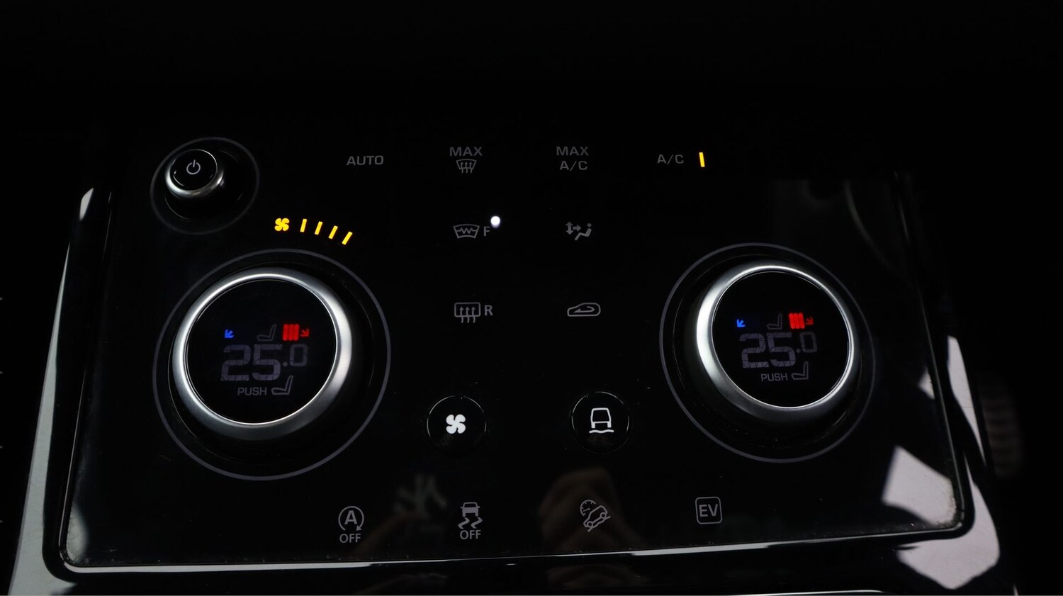 Used Land Rover Range Rover Evoque 2023 for sale - 77681602: Photo 12