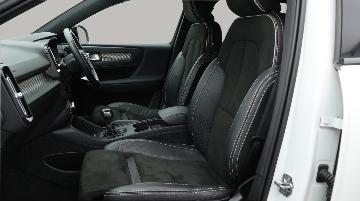 Used Volvo XC40 2020 for sale - 76269597: Photo 15