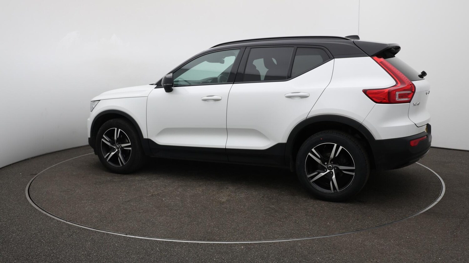 Used Volvo XC40 2020 for sale - 76269597: Photo 48