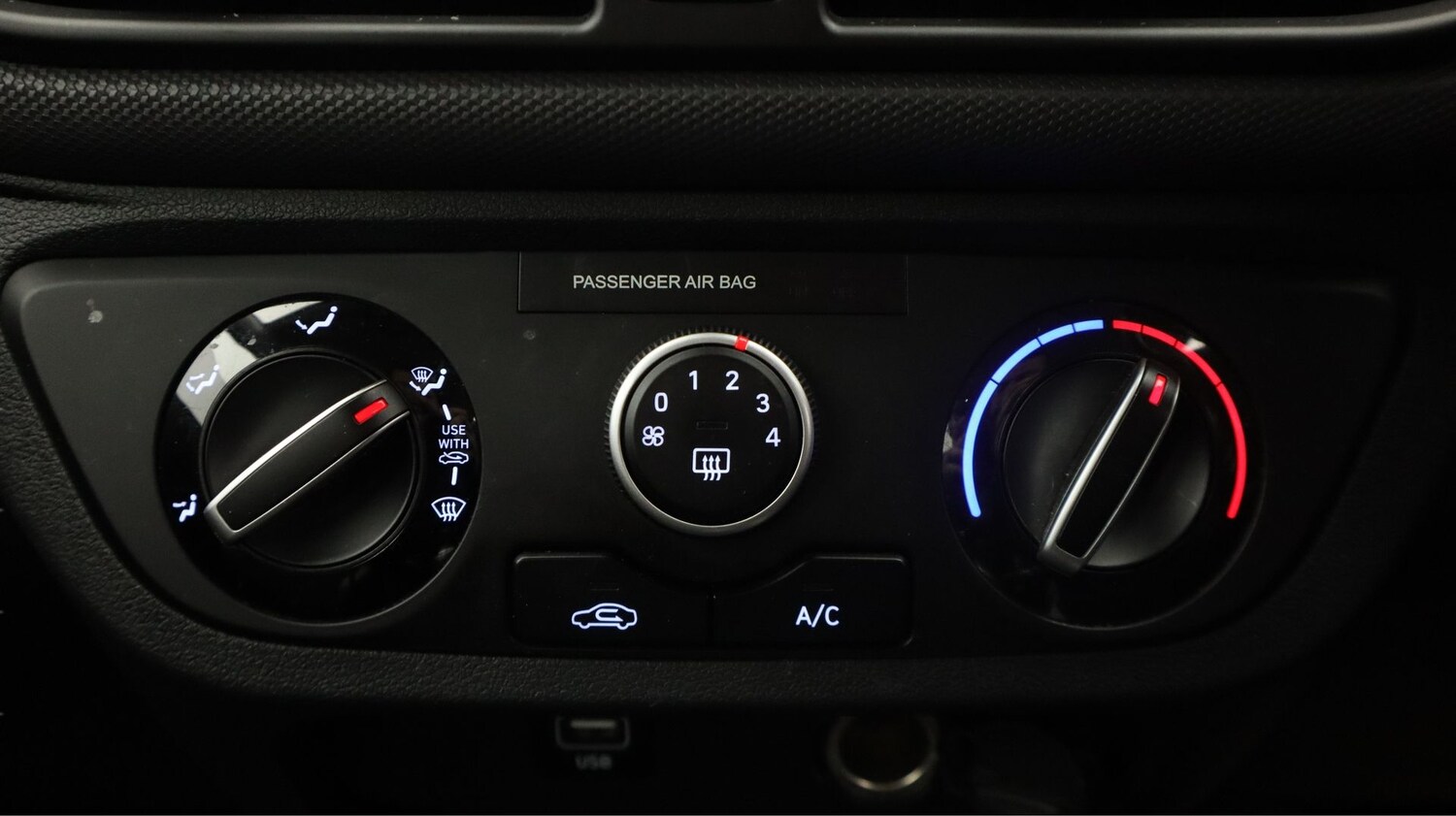 Used Hyundai i10 2023 for sale - 78080460: Photo 12