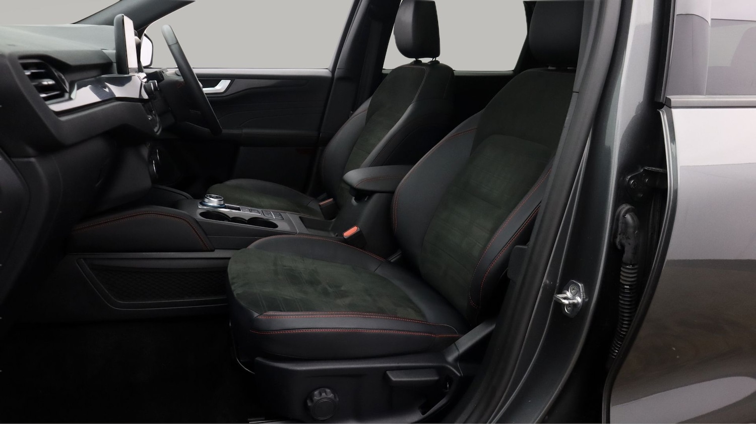 Used Ford Kuga 2023 for sale - 77638835: Photo 14