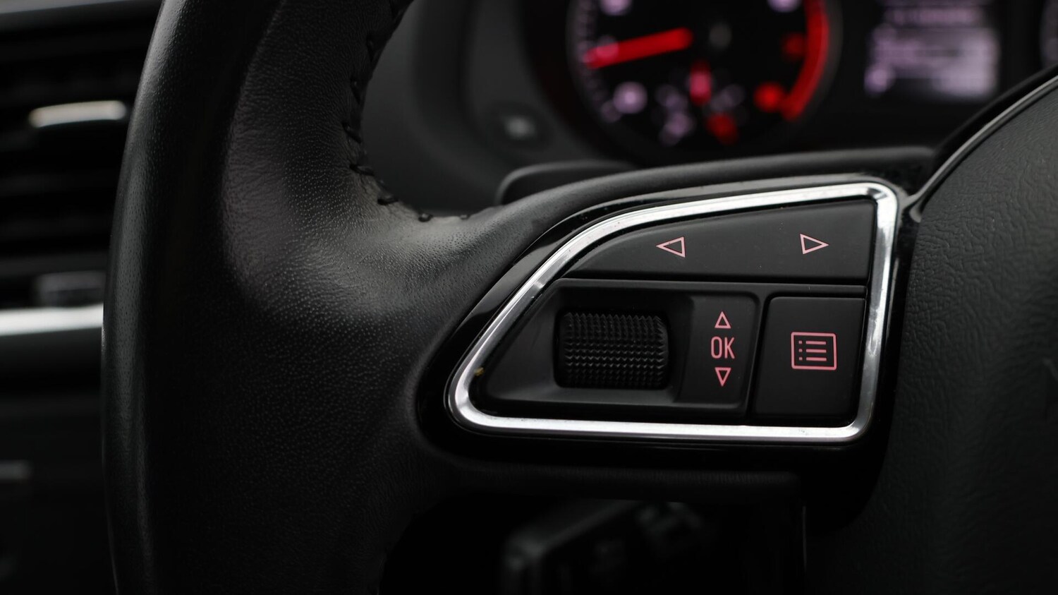 Used Audi Q3 2018 for sale - 76561813: Photo 23