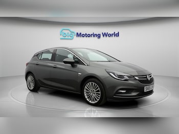 Used Vauxhall Astra 2019 for sale - 76042066: Photo 2
