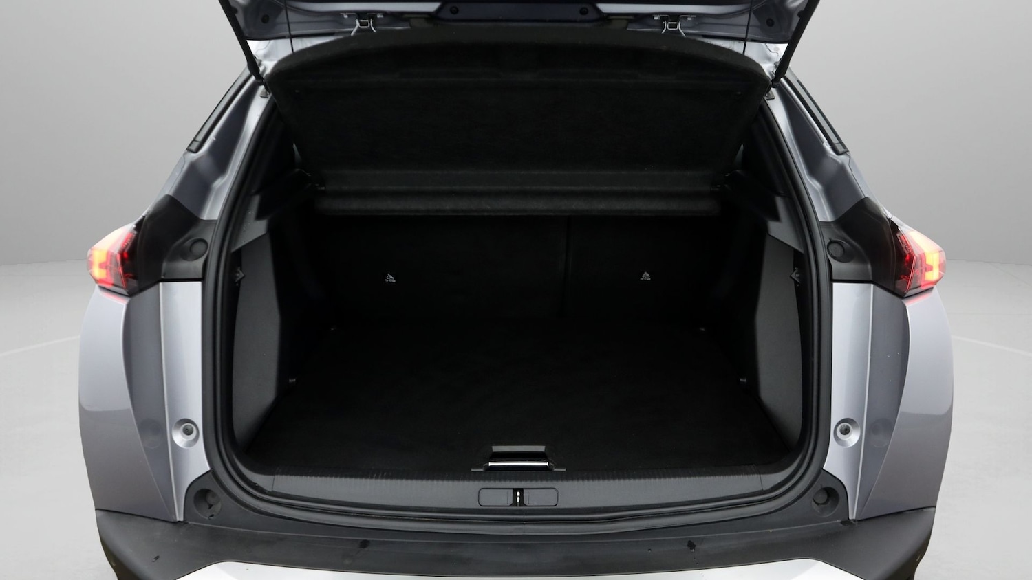 Used Peugeot 2008 2020 for sale - 77679849: Photo 17