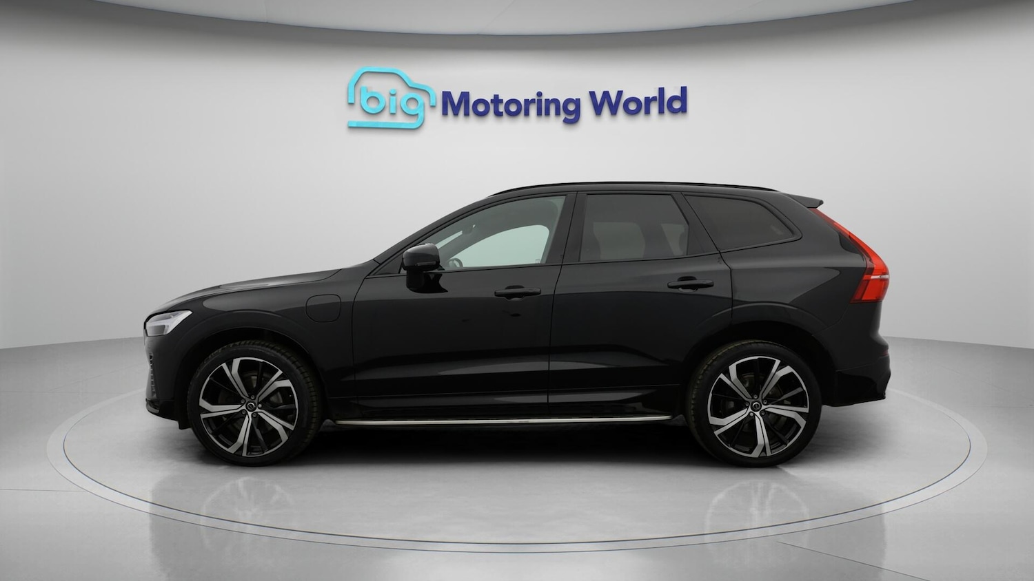 Used Volvo XC60 2022 for sale - 76742635: Photo 5