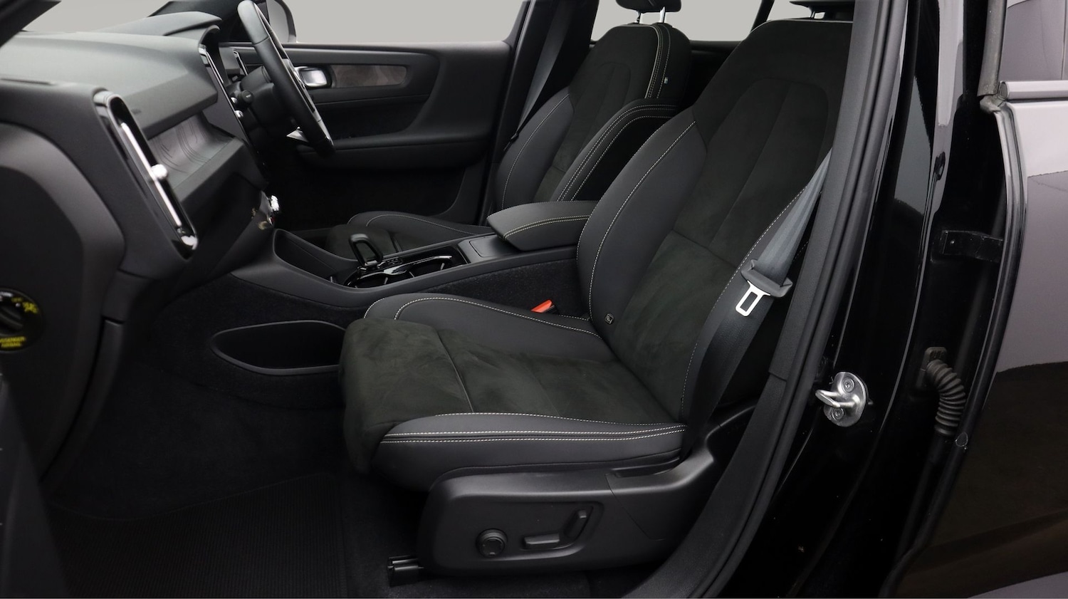 Used Volvo C40 2022 for sale - 77378998: Photo 14