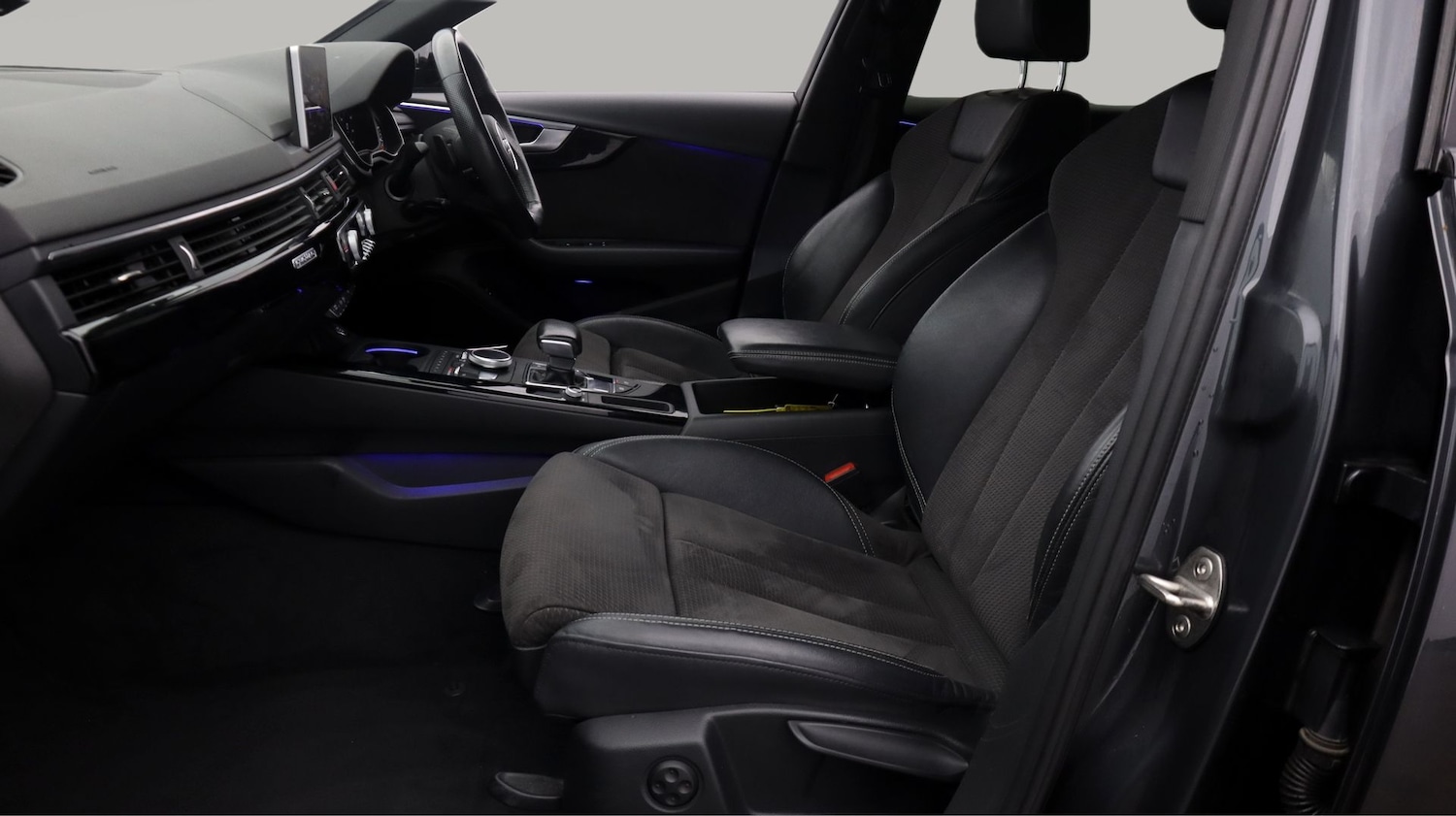 Used Audi A4 2018 for sale - 77181991: Photo 14