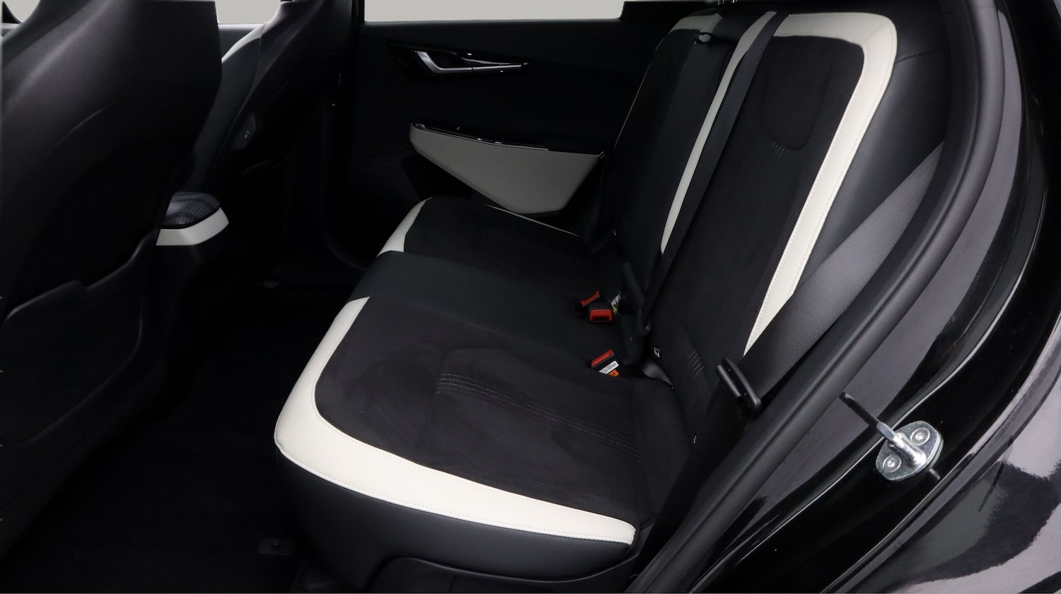 Used Kia EV6 2023 for sale - 77690935: Photo 16