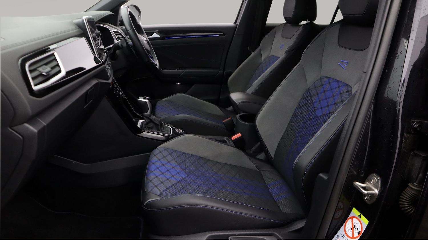 Used Volkswagen T-Roc 2022 for sale - 77610489: Photo 14