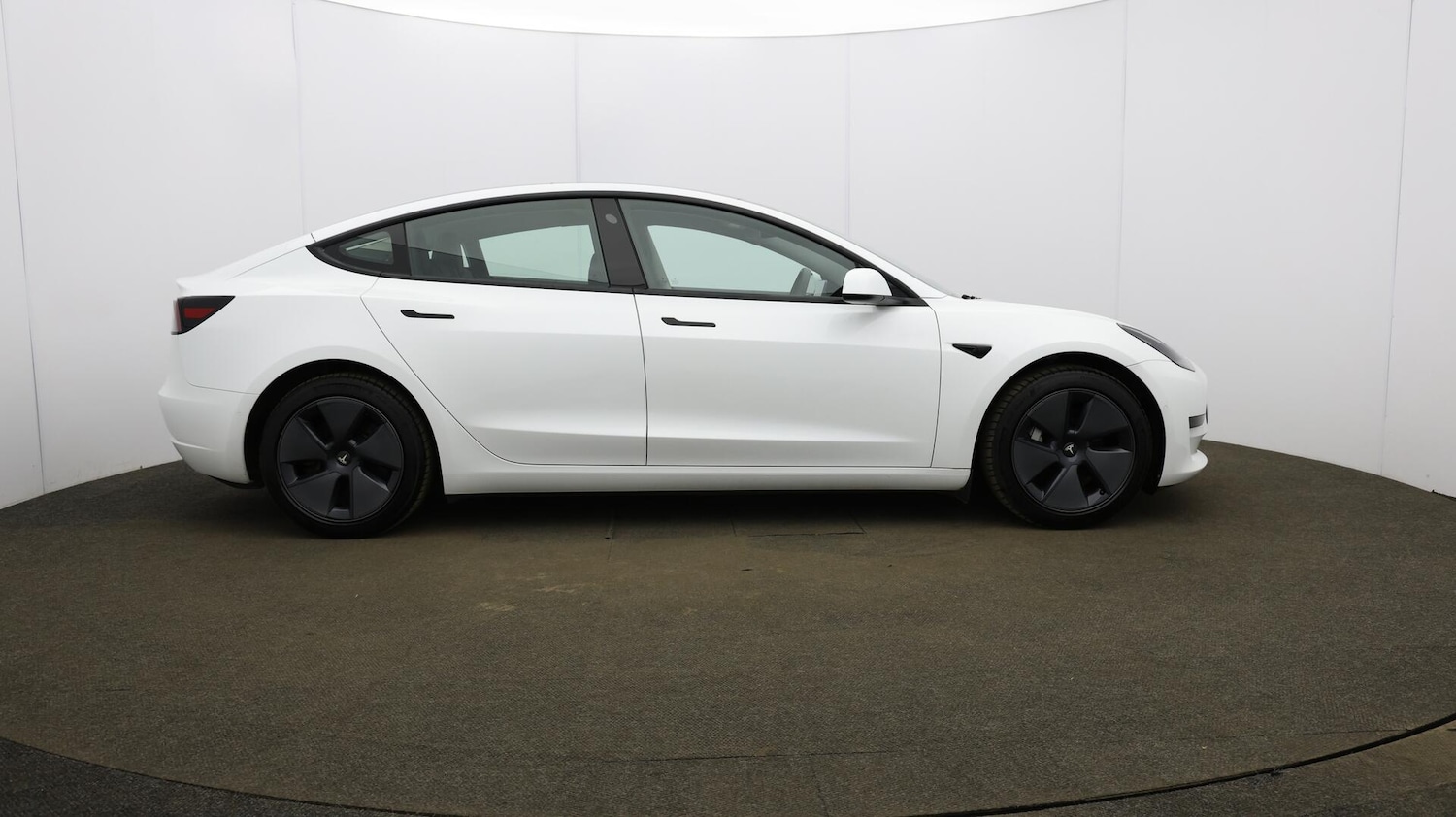 Used Tesla Model 3 2021 for sale - 76108744: Photo 55