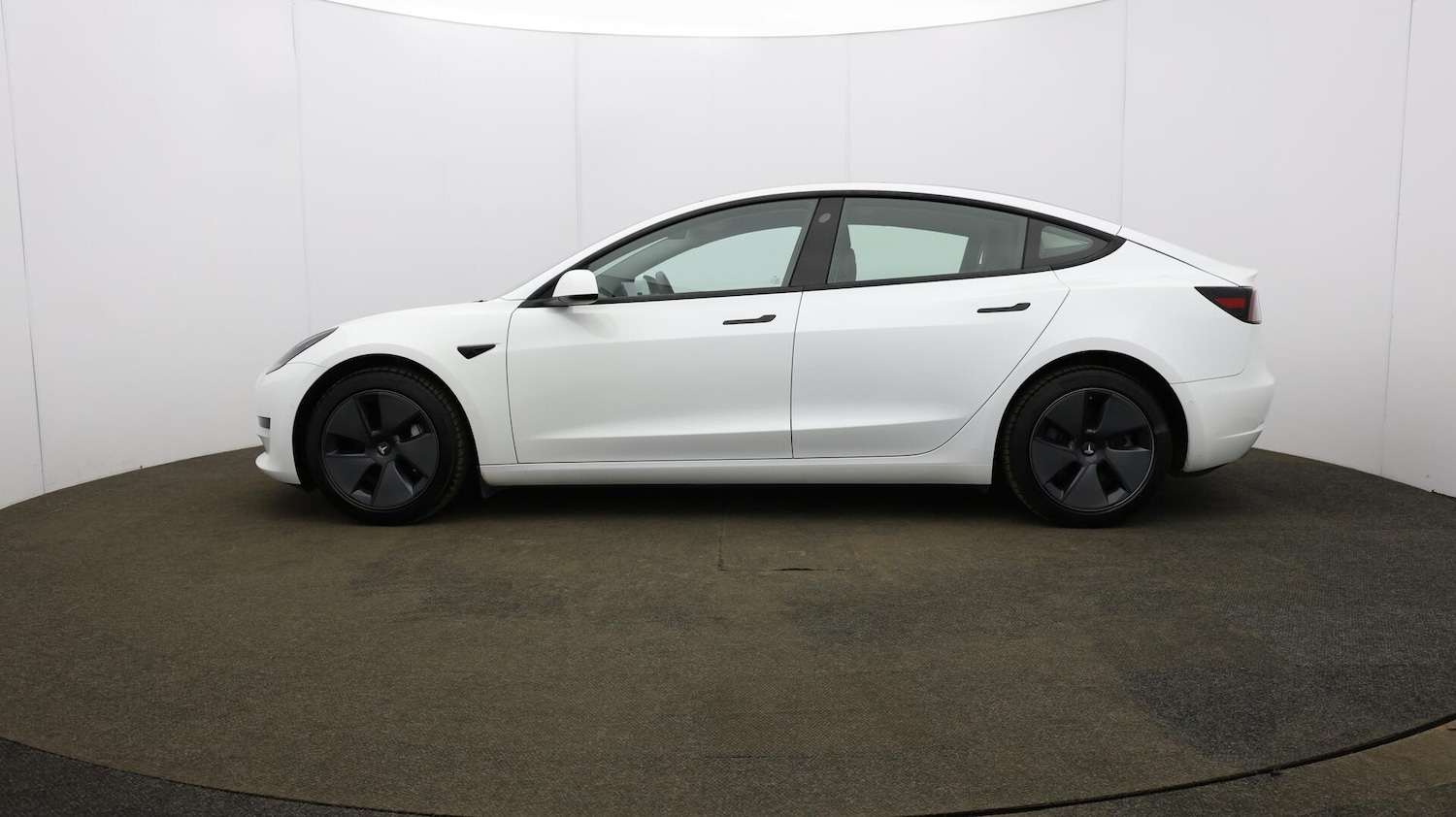 Used Tesla Model 3 2021 for sale - 76108744: Photo 72