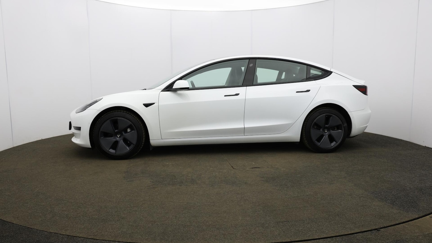 Used Tesla Model 3 2021 for sale - 76108744: Photo 73