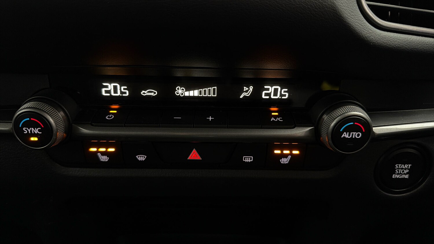 Used Mazda CX-30 2023 for sale - 78131496: Photo 11