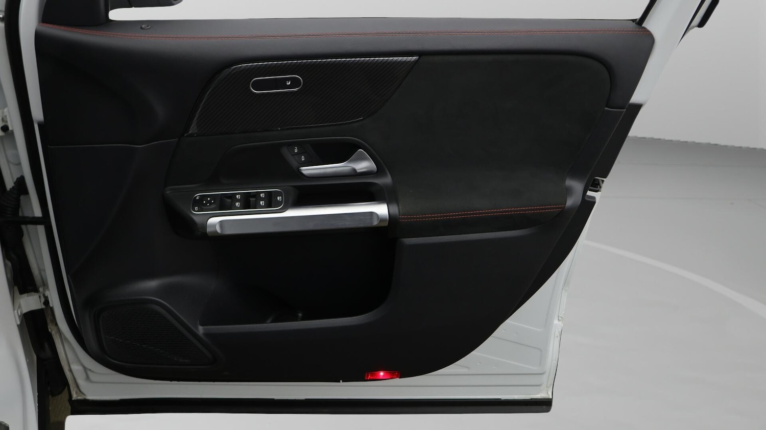 Used Mercedes-Benz GLB 2022 for sale - 76432449: Photo 16