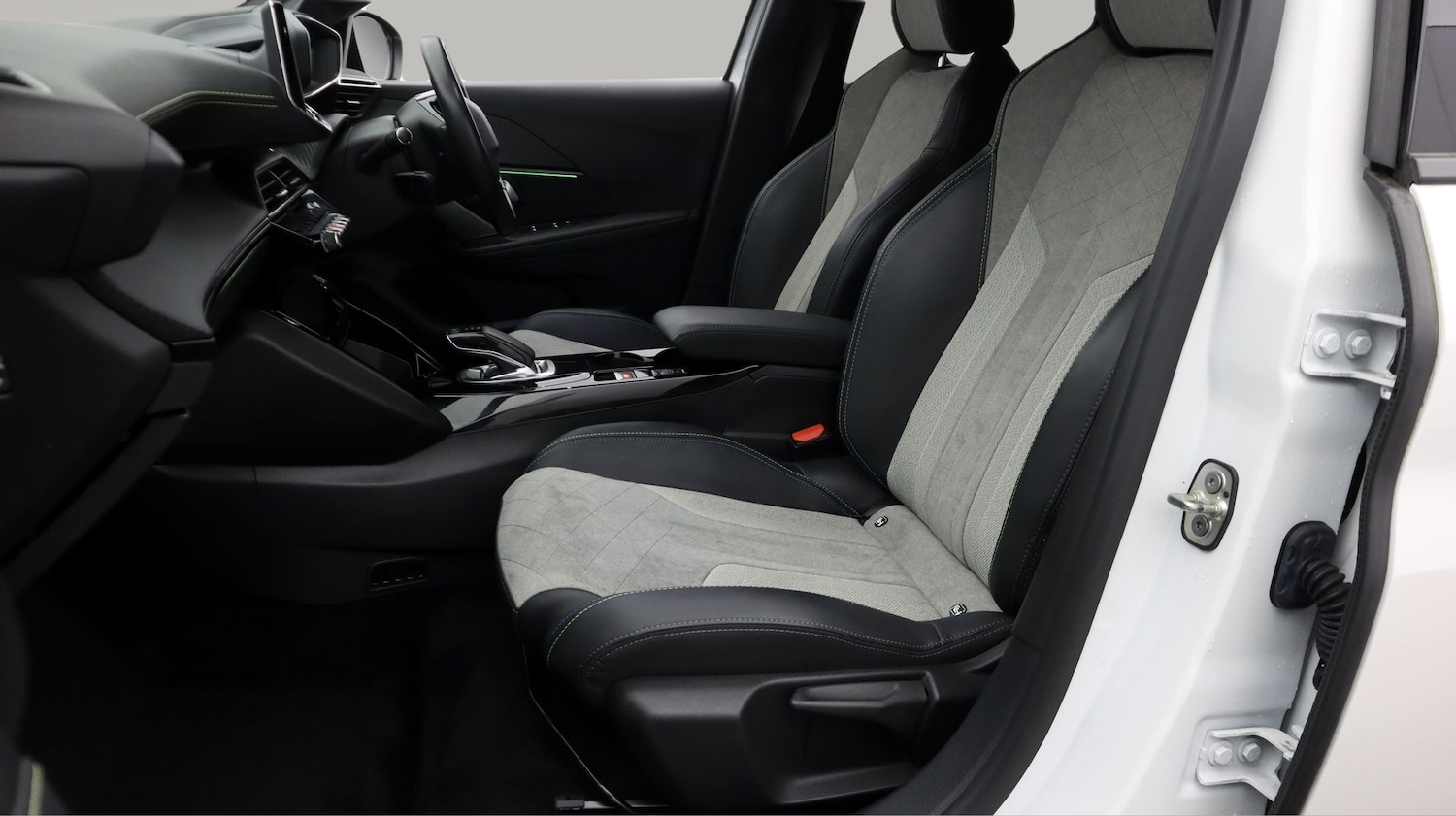 Used Peugeot 208 2020 for sale - 77508877: Photo 14