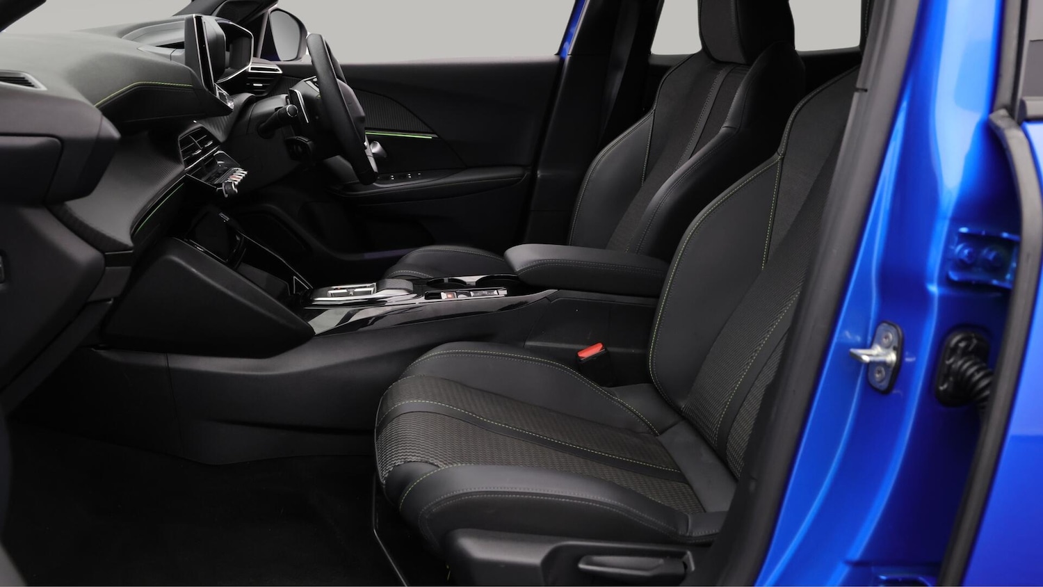 Used Peugeot 2008 2023 for sale - 76381044: Photo 14