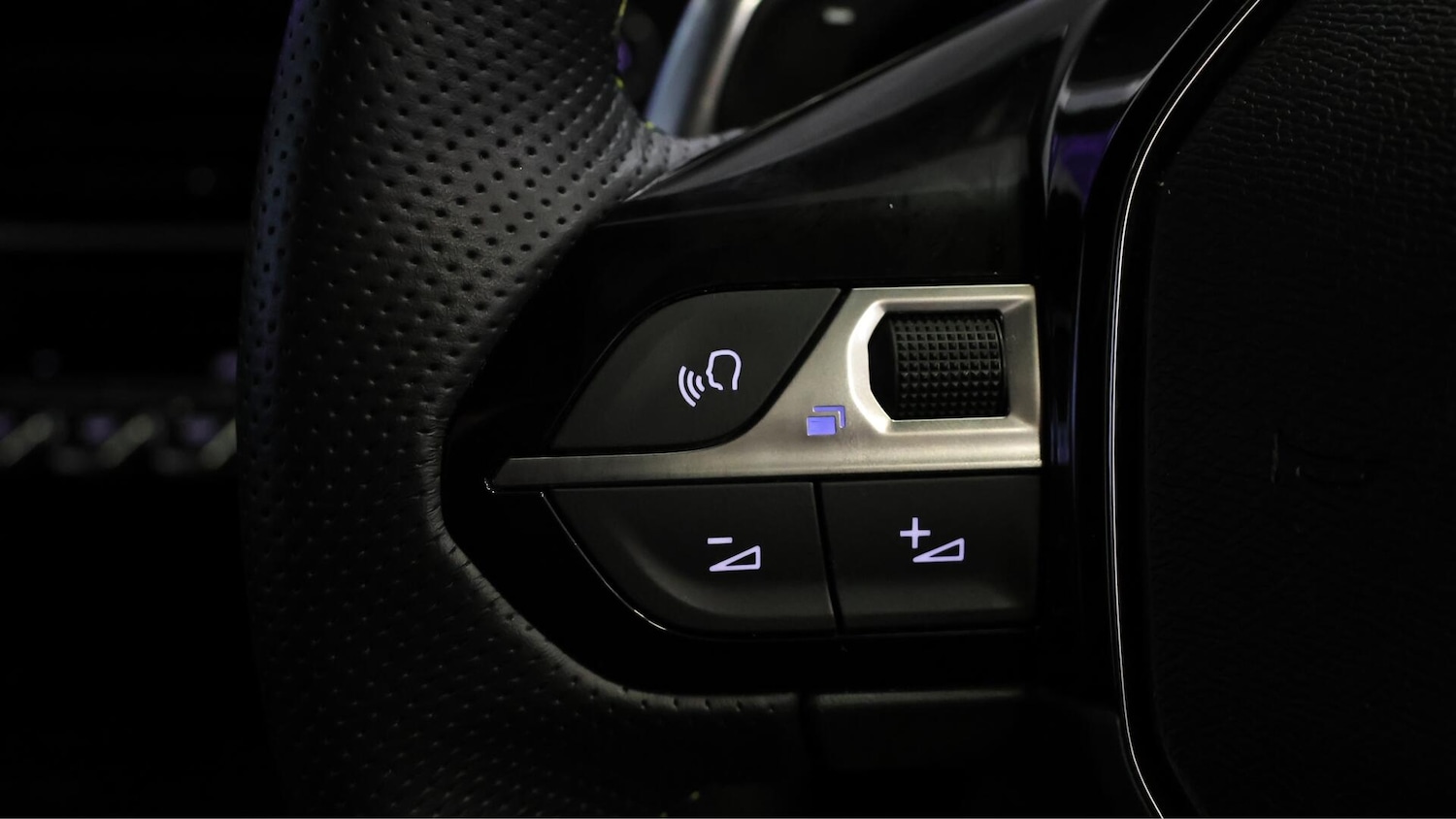 Used Peugeot 2008 2023 for sale - 76381044: Photo 22