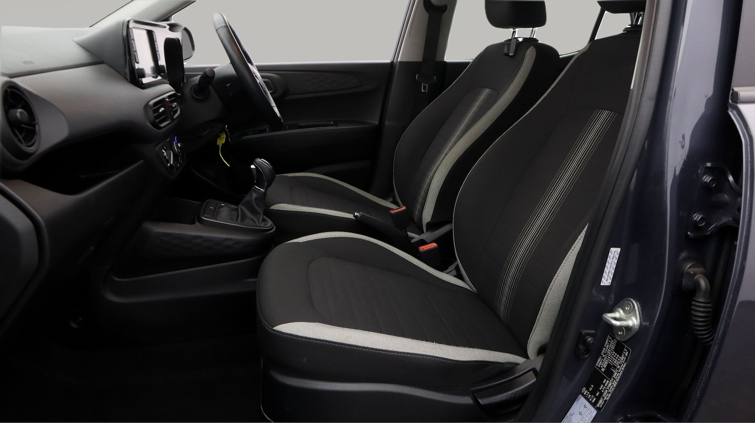 Used Hyundai i10 2023 for sale - 77310395: Photo 14