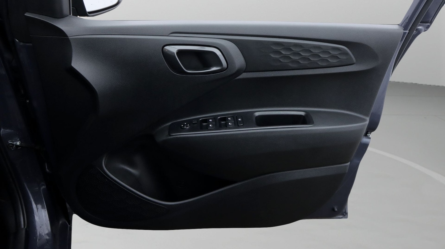 Used Hyundai i10 2023 for sale - 77310395: Photo 15