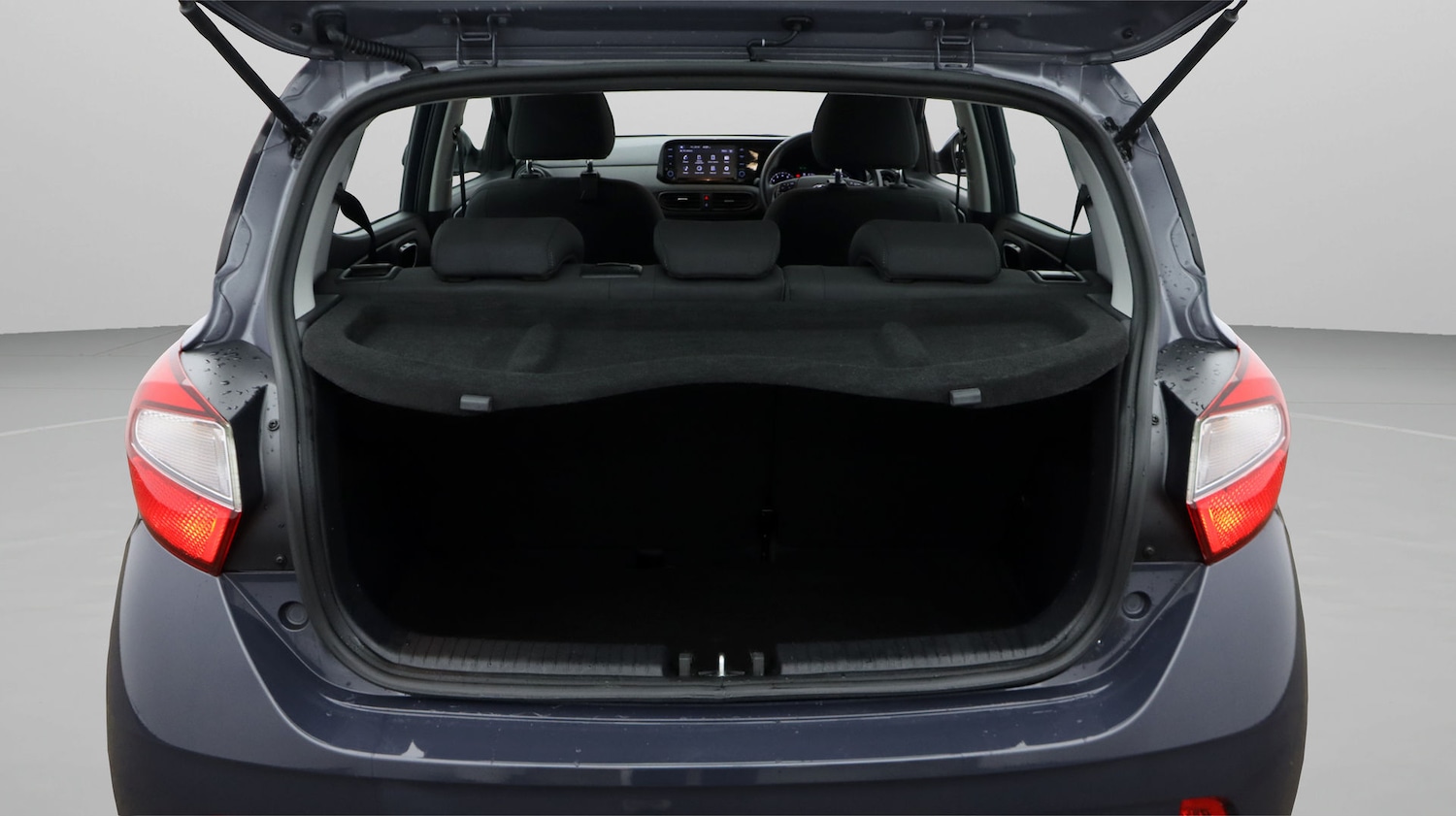 Used Hyundai i10 2023 for sale - 77310395: Photo 17