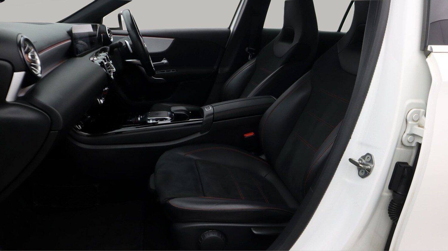 Used Mercedes-Benz A-Class 2018 for sale - 77844739: Photo 14