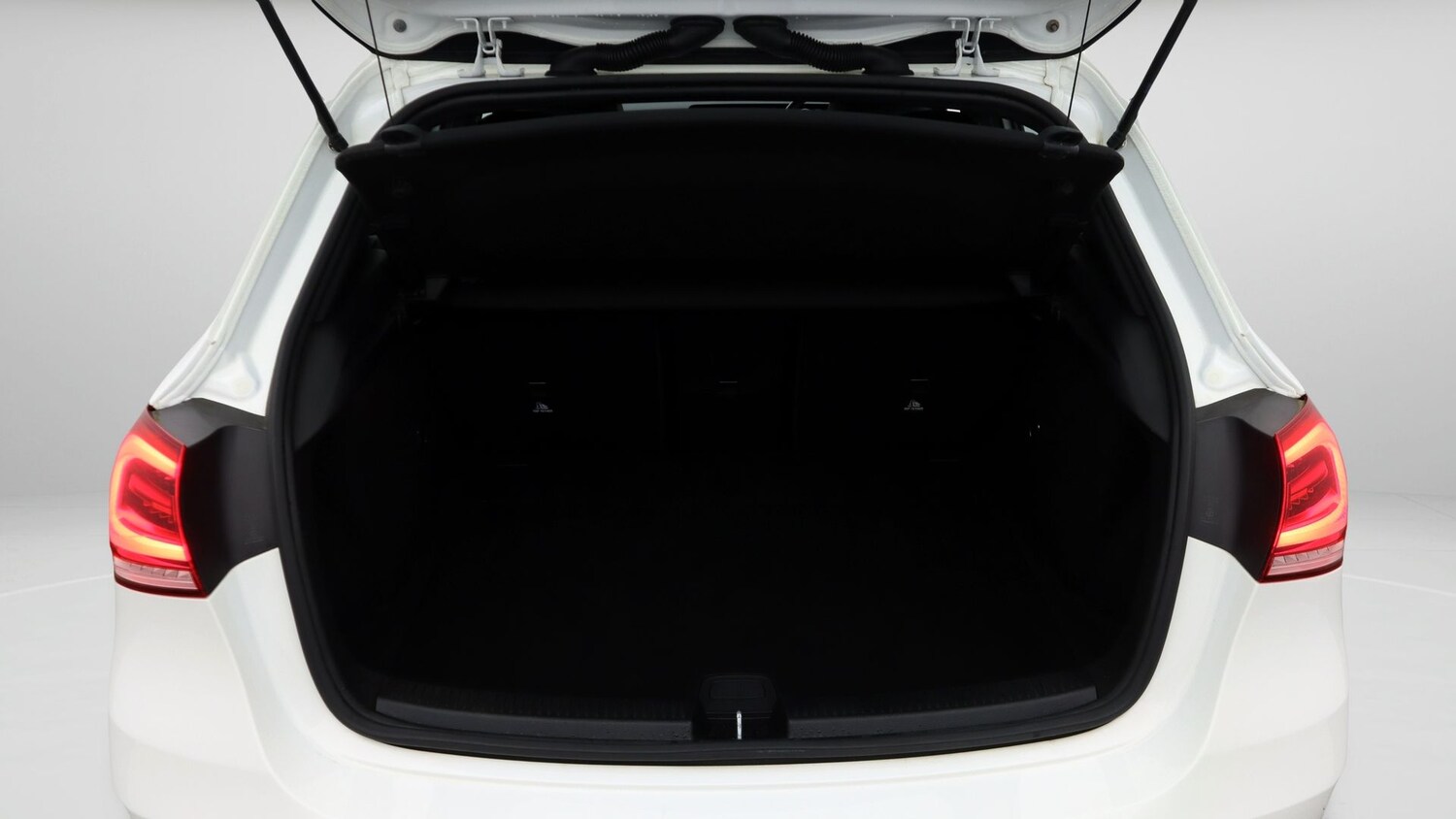 Used Mercedes-Benz A-Class 2018 for sale - 77844739: Photo 17