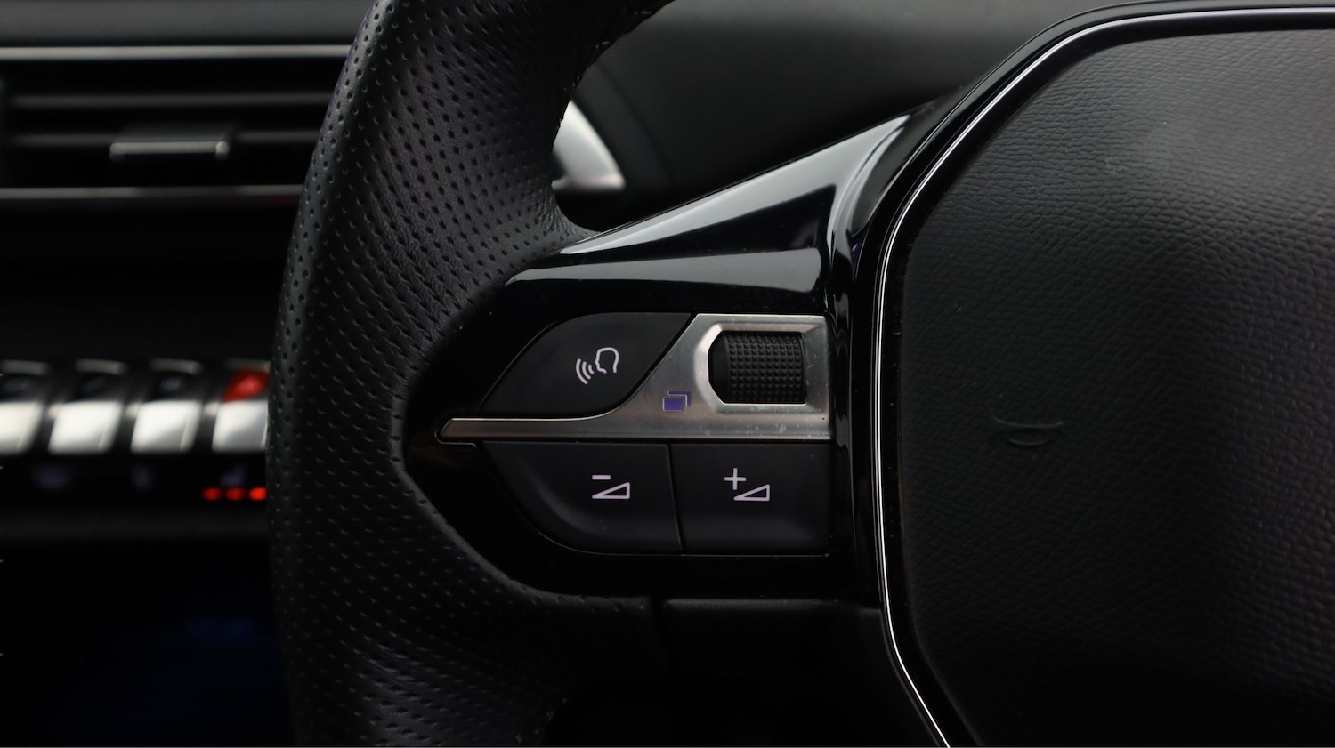 Used Peugeot 3008 2019 for sale - 77823273: Photo 24