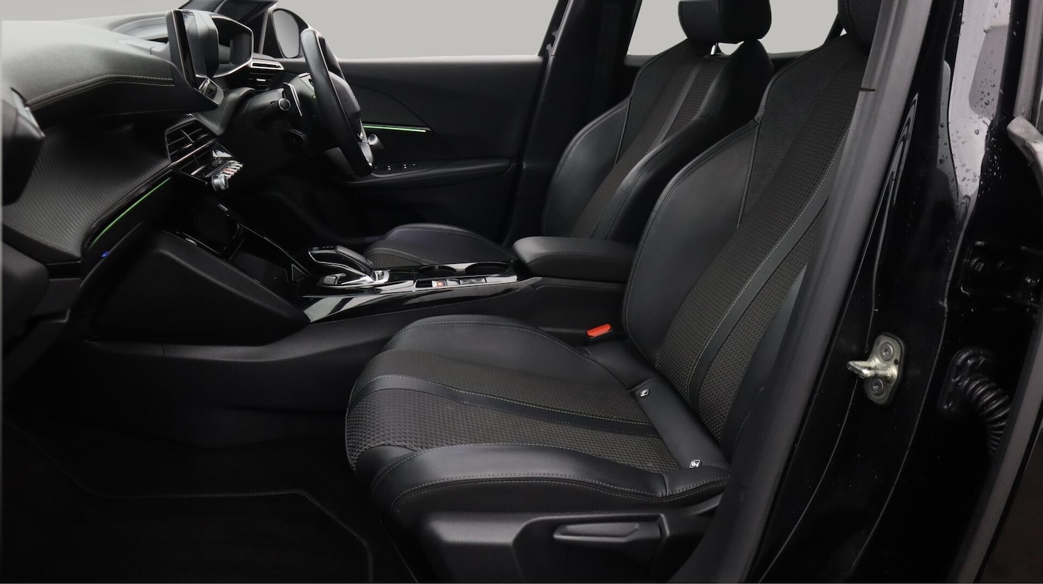 Used Peugeot 2008 for sale - 76742598: Photo 15