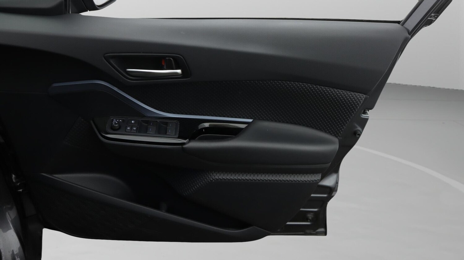 Used Toyota C-HR 2021 for sale - 76658801: Photo 16