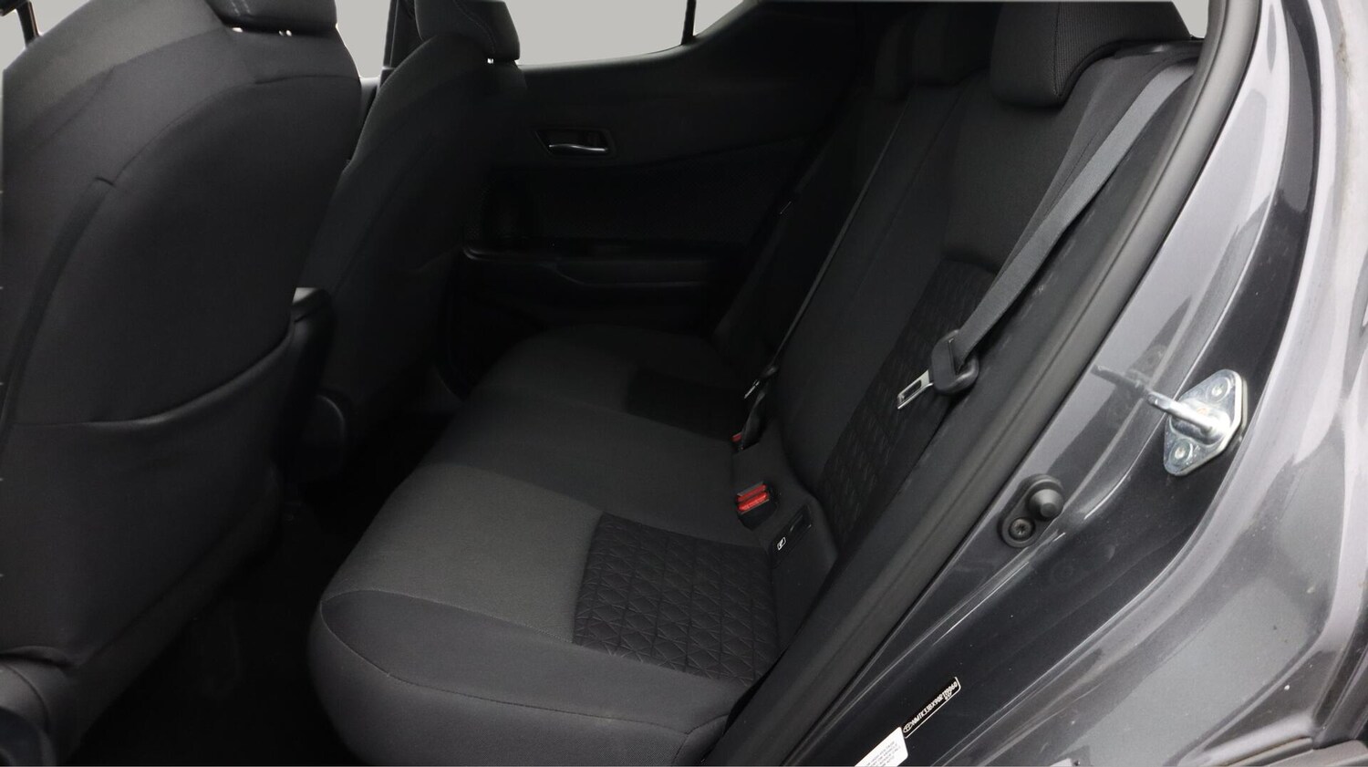 Used Toyota C-HR 2021 for sale - 76658801: Photo 17