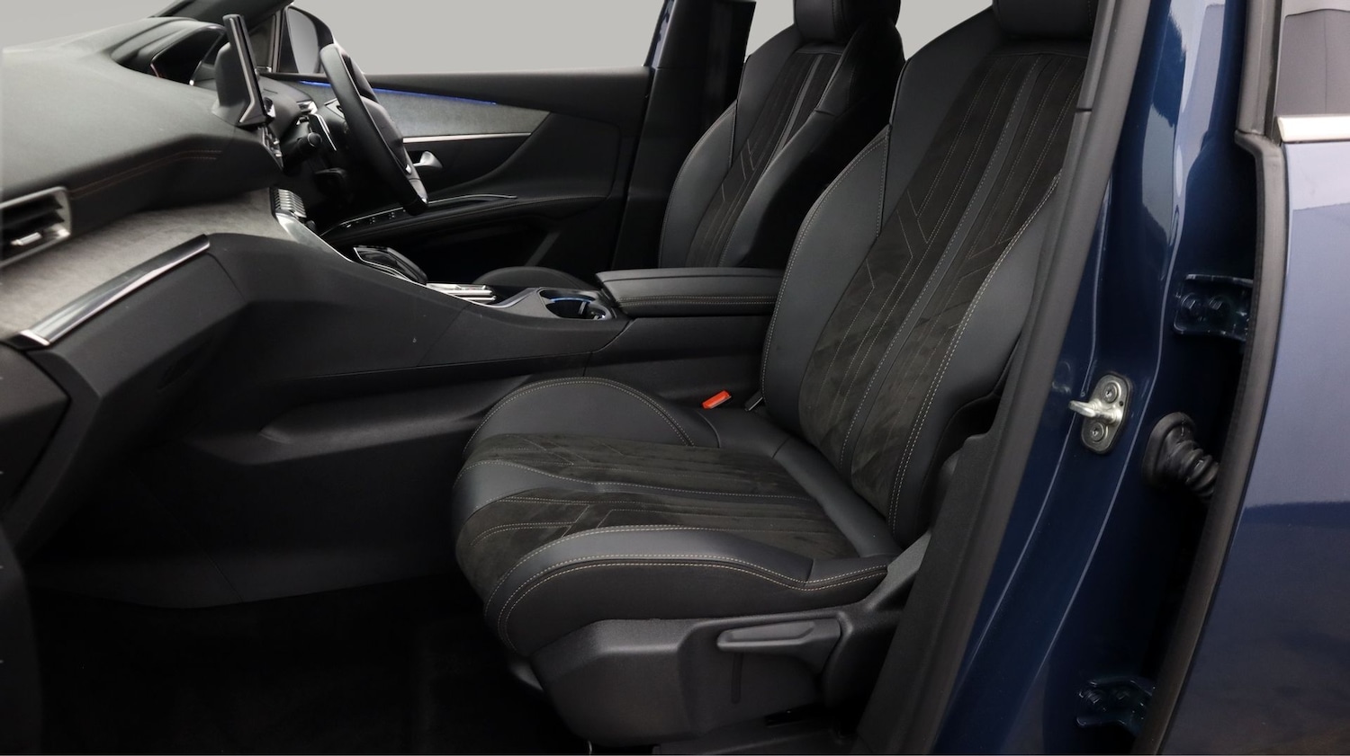 Used Peugeot 5008 2022 for sale - 77675888: Photo 14