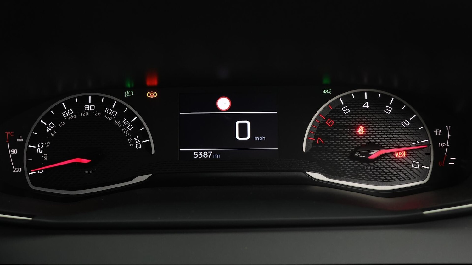 Used Peugeot 2008 2023 for sale - 76151940: Photo 11