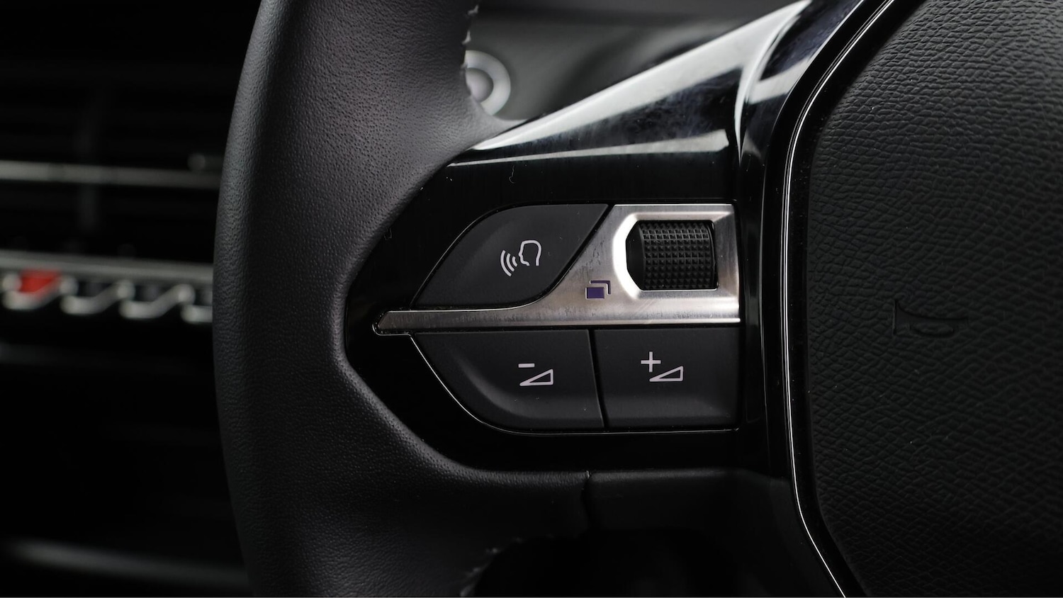 Used Peugeot 2008 2023 for sale - 76151940: Photo 23