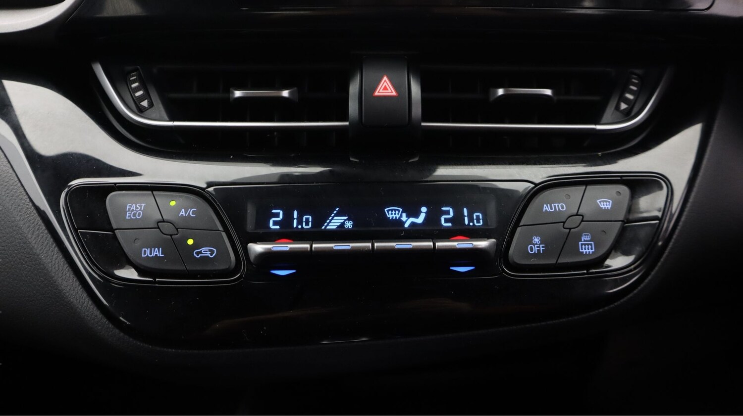 Used Toyota C-HR 2022 for sale - 77618638: Photo 12