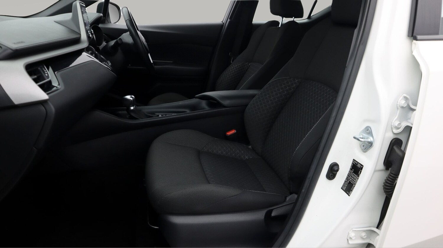 Used Toyota C-HR 2022 for sale - 77618638: Photo 14