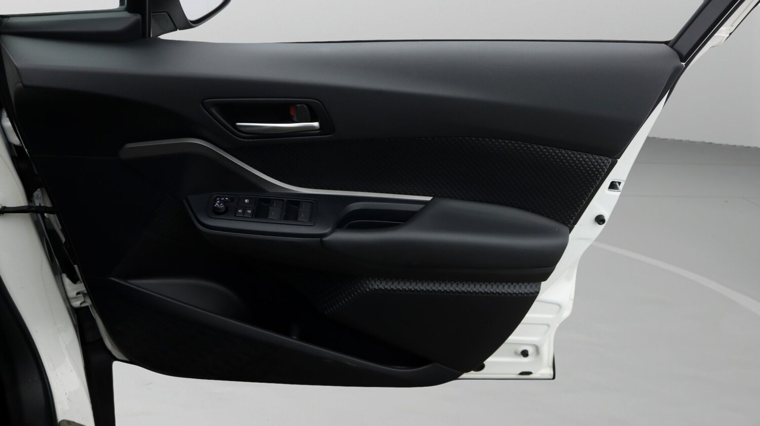 Used Toyota C-HR 2022 for sale - 77618638: Photo 15