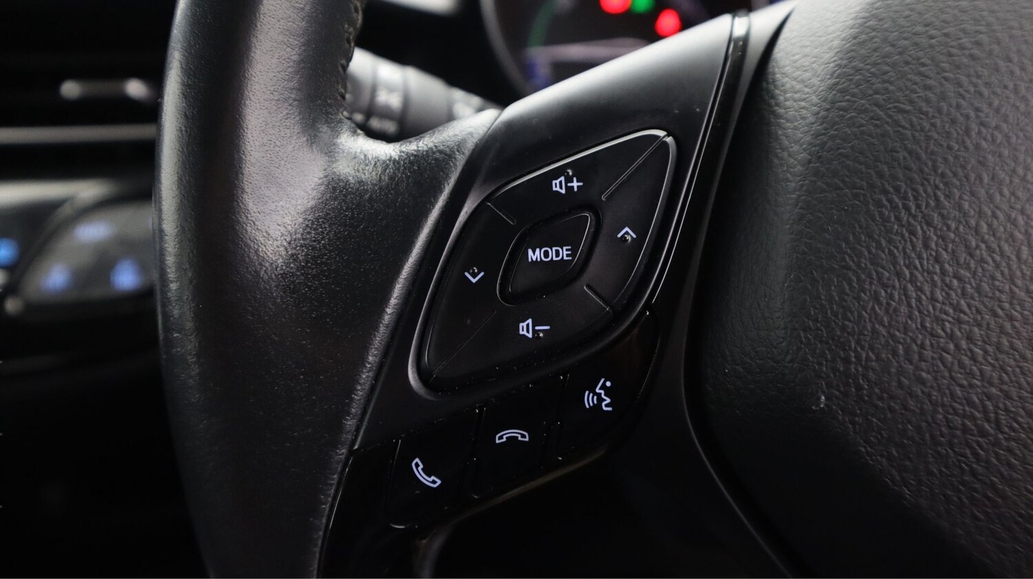 Used Toyota C-HR 2022 for sale - 77618638: Photo 22