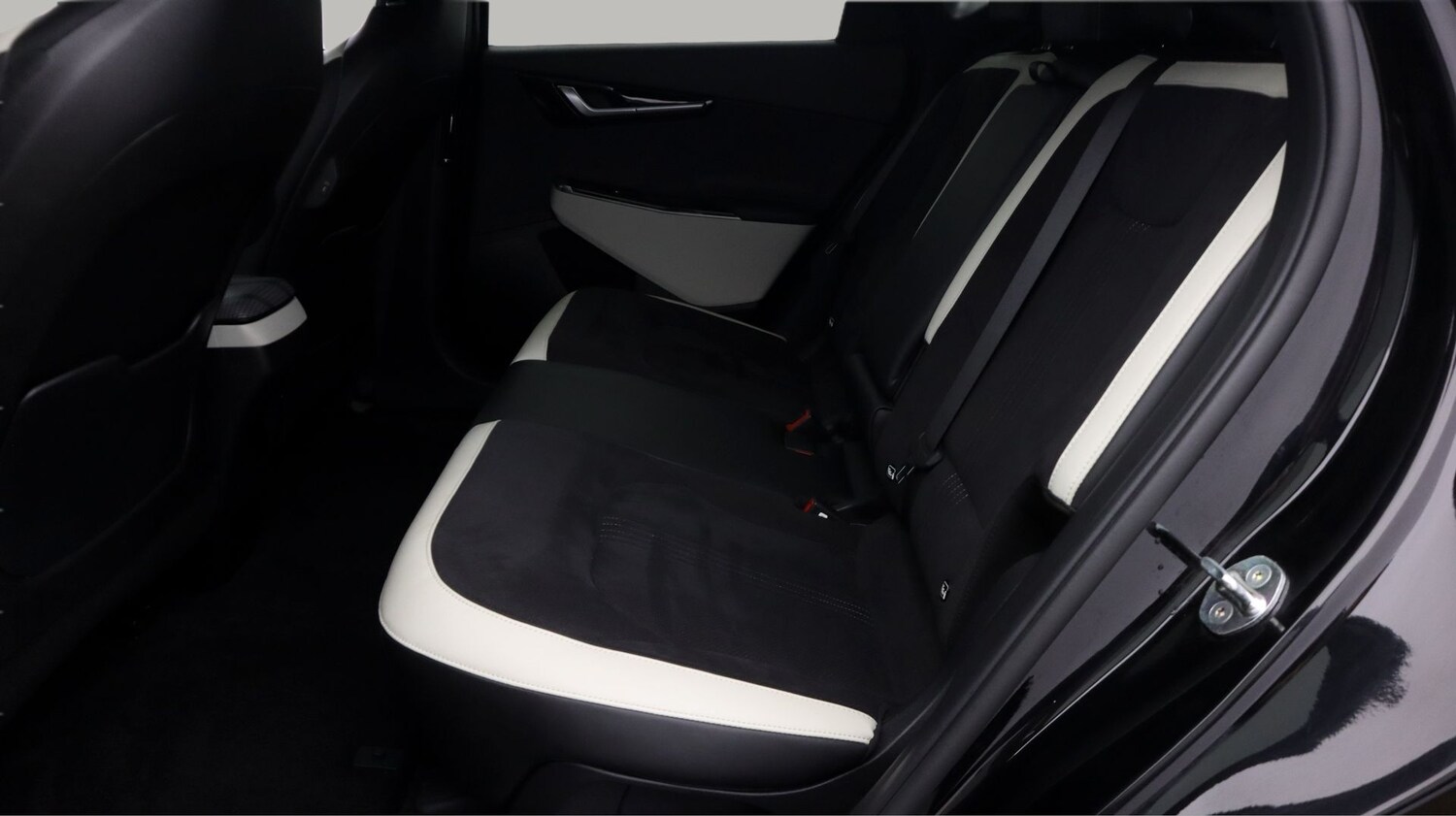 Used Kia EV6 2023 for sale - 77844548: Photo 16