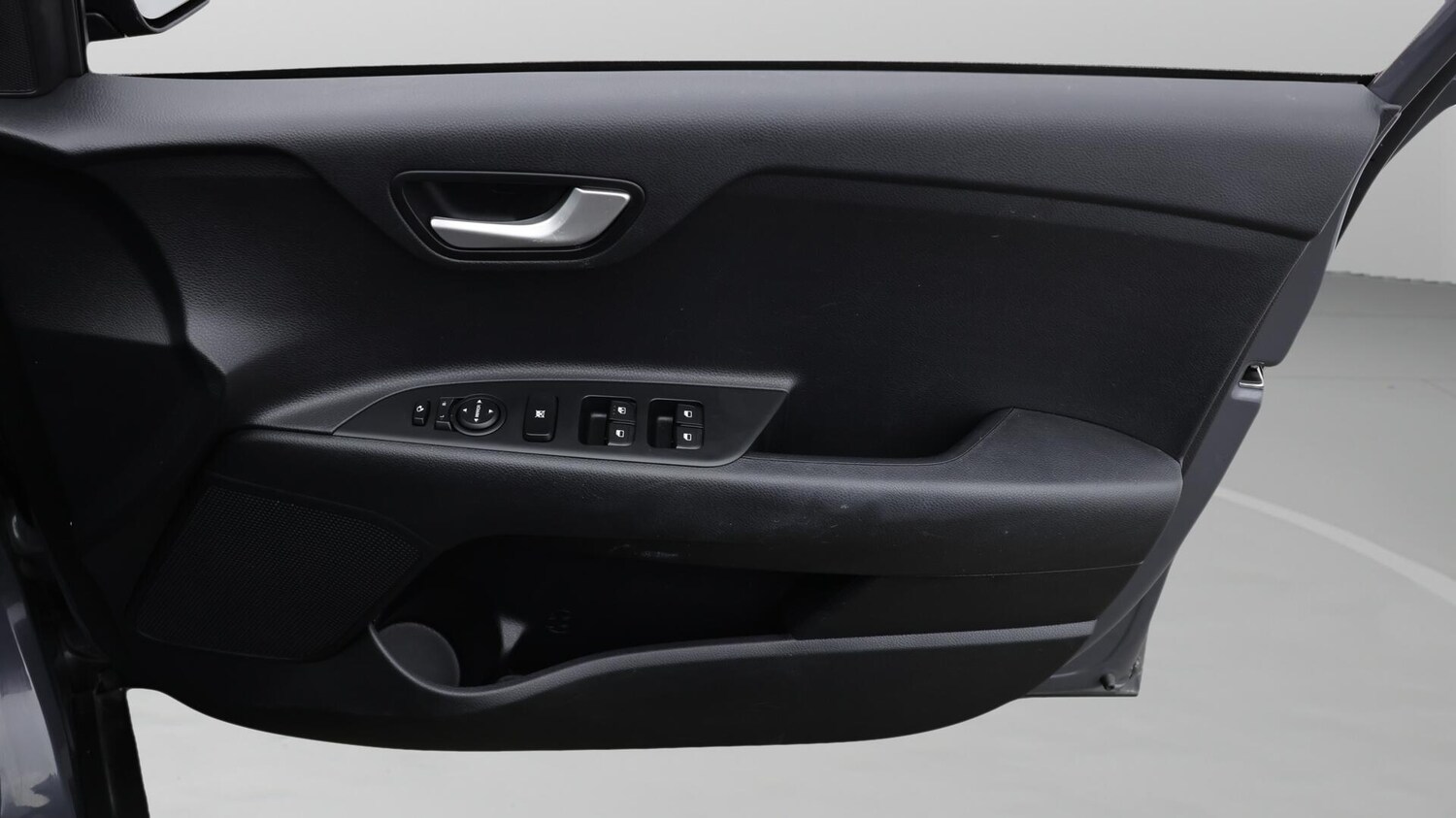 Used Kia Stonic 2021 for sale - 76108568: Photo 16