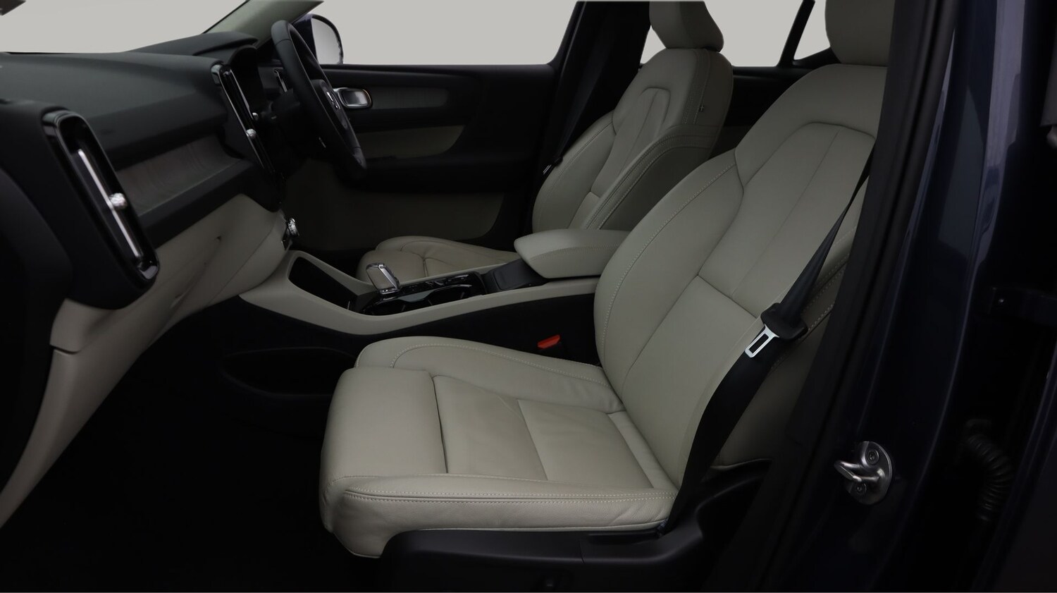 Used Volvo XC40 for sale - 77994492: Photo 14